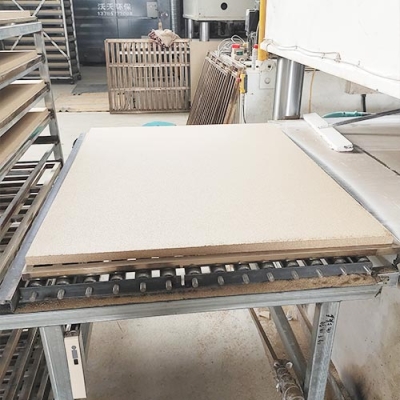 500吨蛭石板液压机