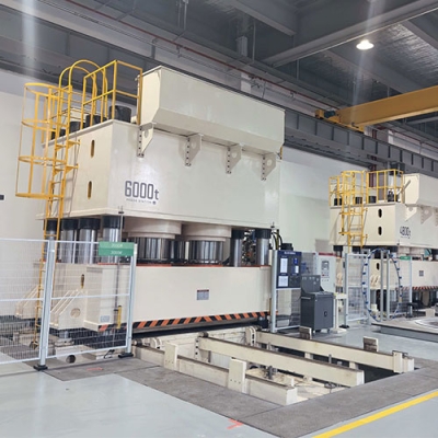 6000吨陶瓷粉末成型液压机