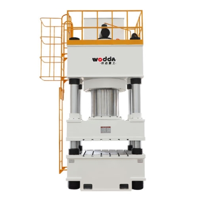 1600吨四柱液压机