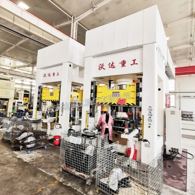 500吨电动车配件拉伸液压机