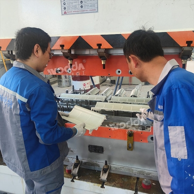 630吨树脂瓦模压成型液压机