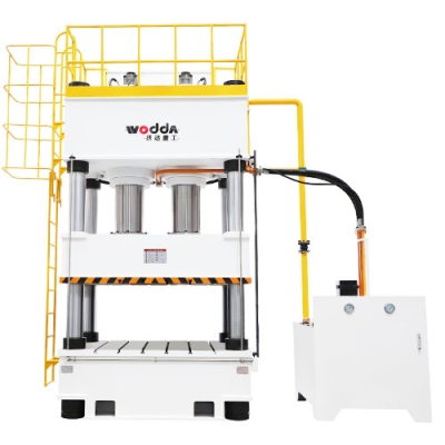 800吨四柱液压机