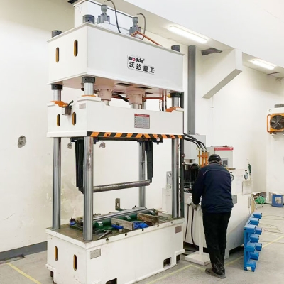 200吨高压电控箱成型液压机